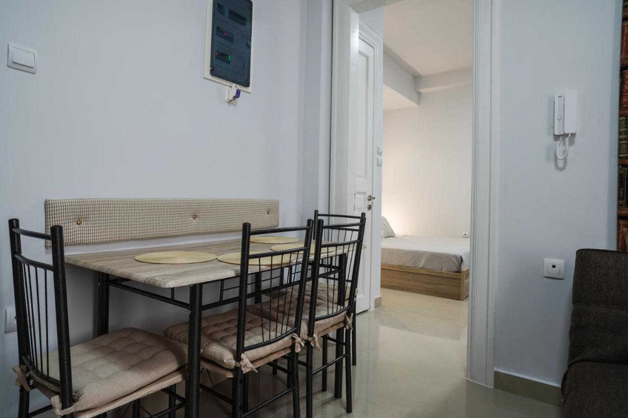 Polytimon, An Athenian Neoclassical Apartment Exterior photo