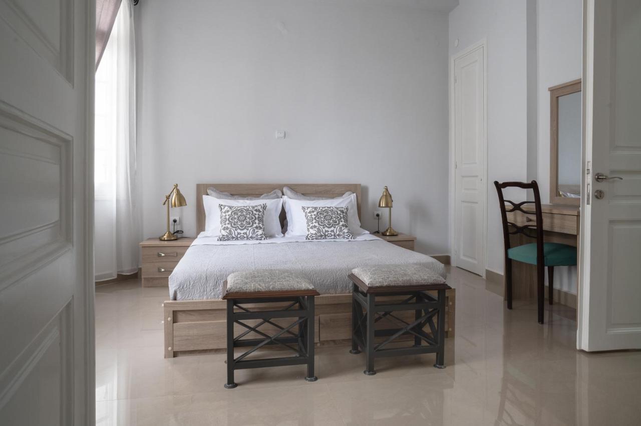 Polytimon, An Athenian Neoclassical Apartment Exterior photo